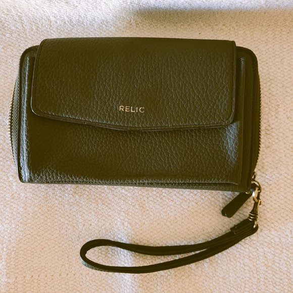 Relic Green Leather Wristlet Crossbody Wallet Purse Handbag New Without Tags - Picture 1 of 4